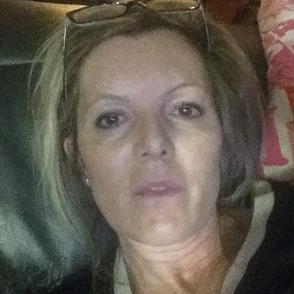 Meet your Posher, Cathy - Picture 1 of 1